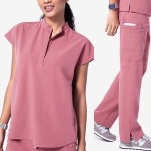 Figs Limited Edition Pink 💞 Rafaela and Kade Set